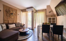 Quiet & Modern Maisonette
